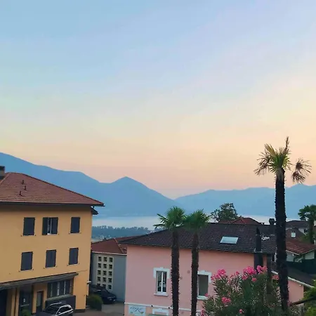 아파트 What A View